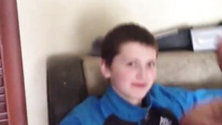 Пацан на вписке трахает пьяную давалку на глазах у друзей